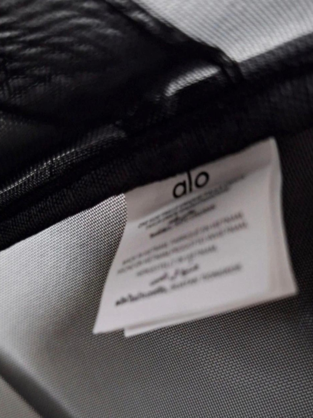 Alo Yoga Black Gym Bag - Picture 3 of 5